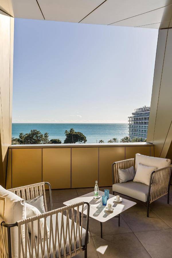 Hôtel pour 2 personnes, avec Jacuzzi et Terrasse ainsi que Piscine et Sauna dans Casino Ruhl - 2
