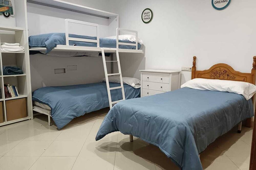 Entire apartment, Cervantes Apartment in Ribeira, Rías Baixas