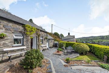 Log Cabin for 5 People in Conwy region, North-Wales, Photo 2
