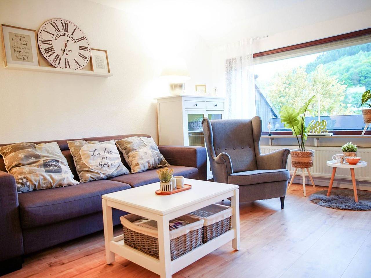 Ganze Ferienwohnung, Andinas Ferienwohnung - Natur pur - Wunderschöner Ausblick - Adinas Ferienwohnung - Natur pur - Wunderschöner Ausblick in Silbach, Winterberg
