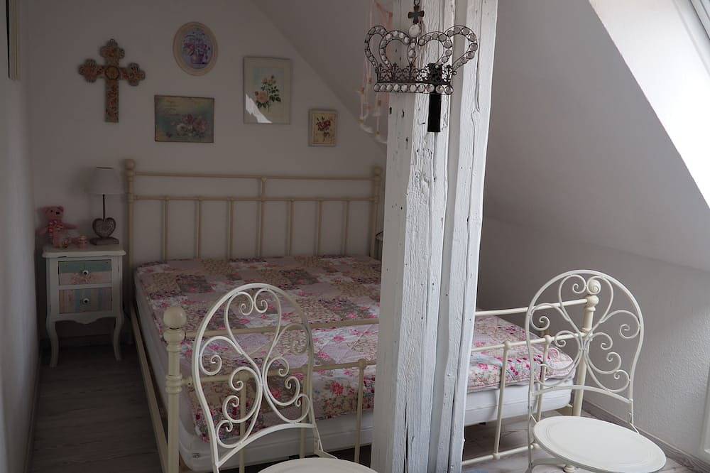 Ganze Wohnung, Maisonette Ferienwohnung Rosengarten im Herzen von Eschwege in Eschwege, Werratal