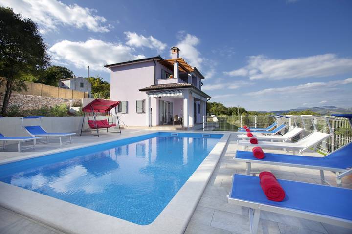 Villa Mirta * private pool, terrace with sea view, free WiFi, 1 km to the sea in Raša, Eastcoast Istria
