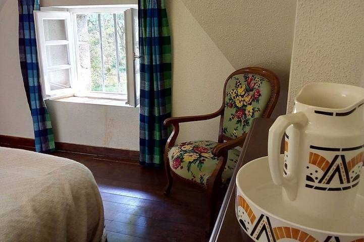 Gîte pour 5 personnes, avec Terrasse et Jardin à Theix - 3