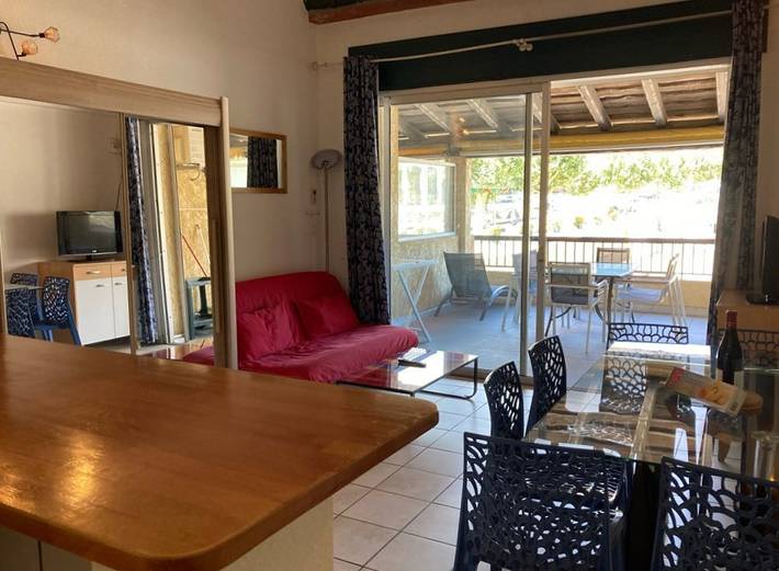 Gîte pour 6 personnes, avec terrasse dans Plage des Elmes - 2