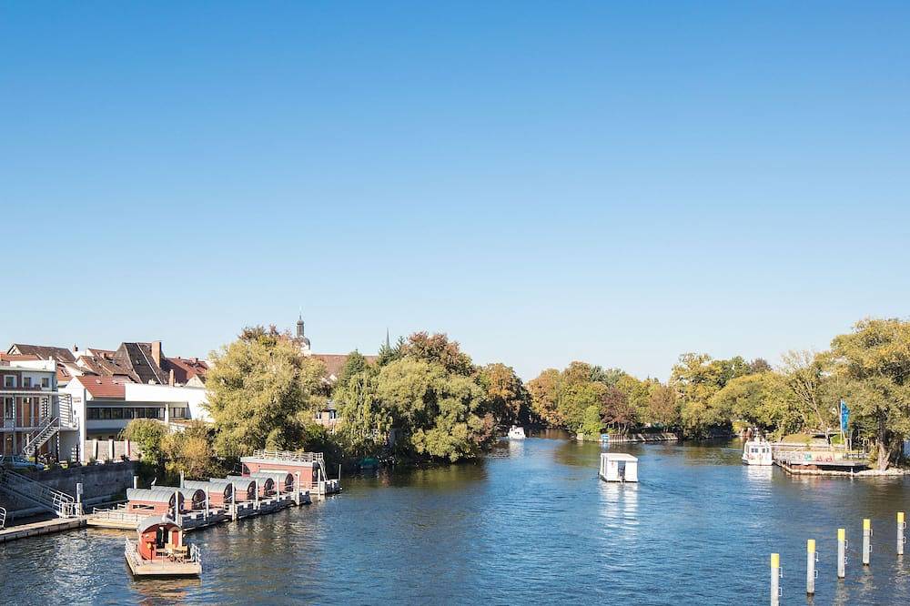 Ganze Wohnung, Apartment am Wasser mit Hausfloß und Sauna zur Dauermiete (ab 3 Monaten) in Brandenburg an der Havel