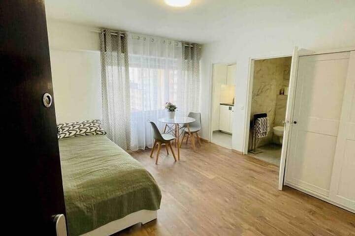 Appartement entier, Studio near Messe Basel/ Euroairport/ De/Fr in Saint-Louis, Région de Mulhouse