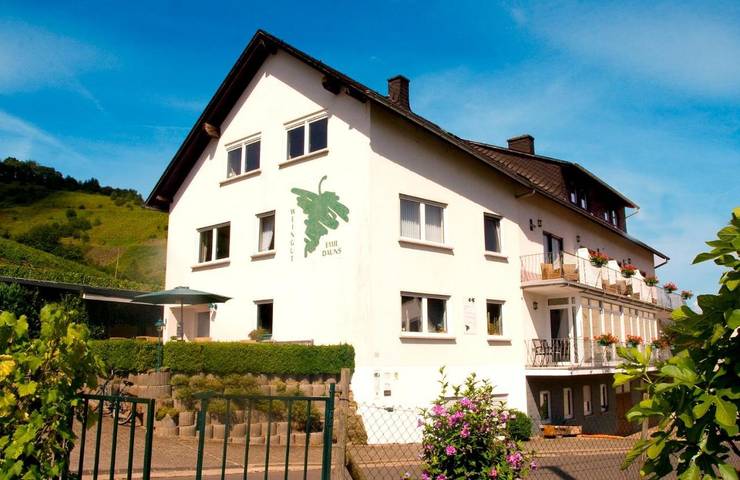 Ferienhaus für 2 Personen, mit Garten und Ausblick in Reil