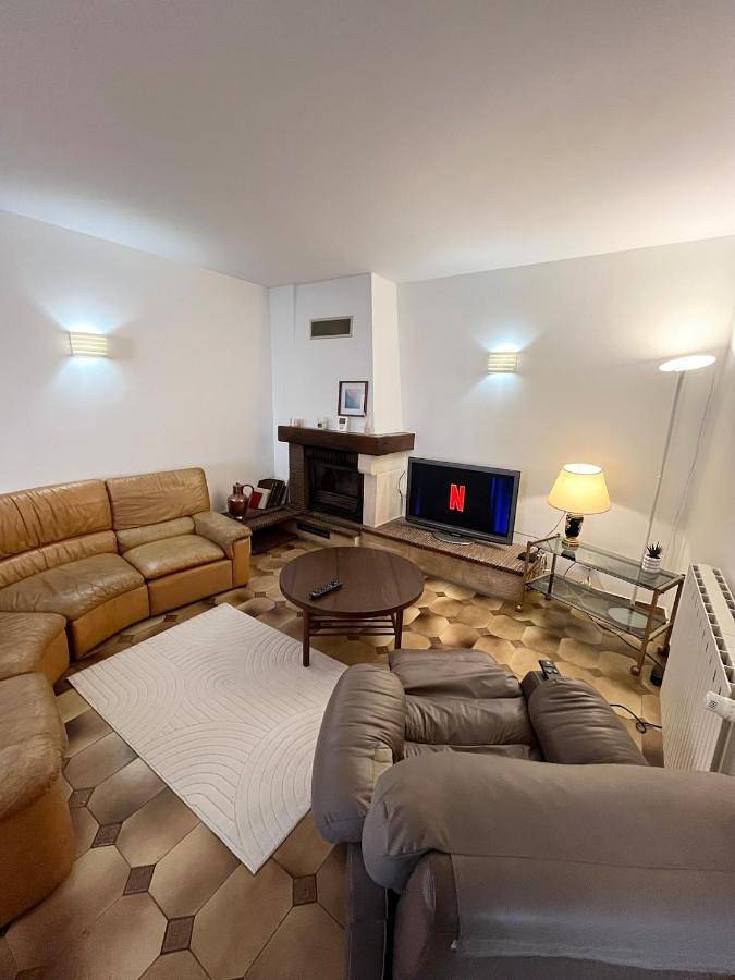 Gîte pour 6 personnes, avec Balcon ainsi que Terrasse et Vue à Bessines-sur-Gartempe - 2