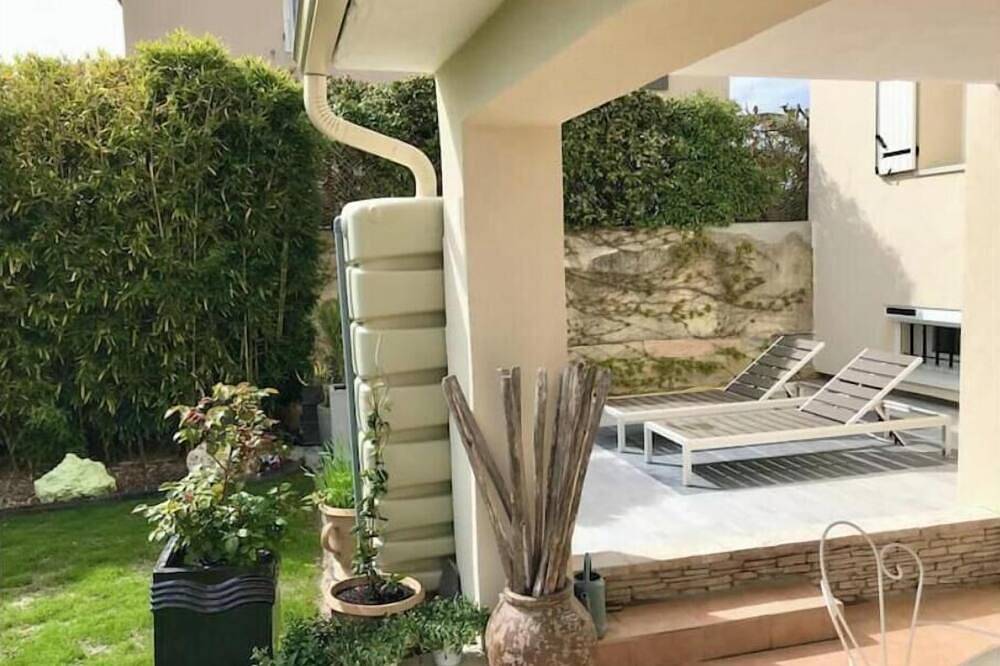 2 Bedroom Private vacation home in Caromb in Caromb, Parque natural regional del Mont Ventoux