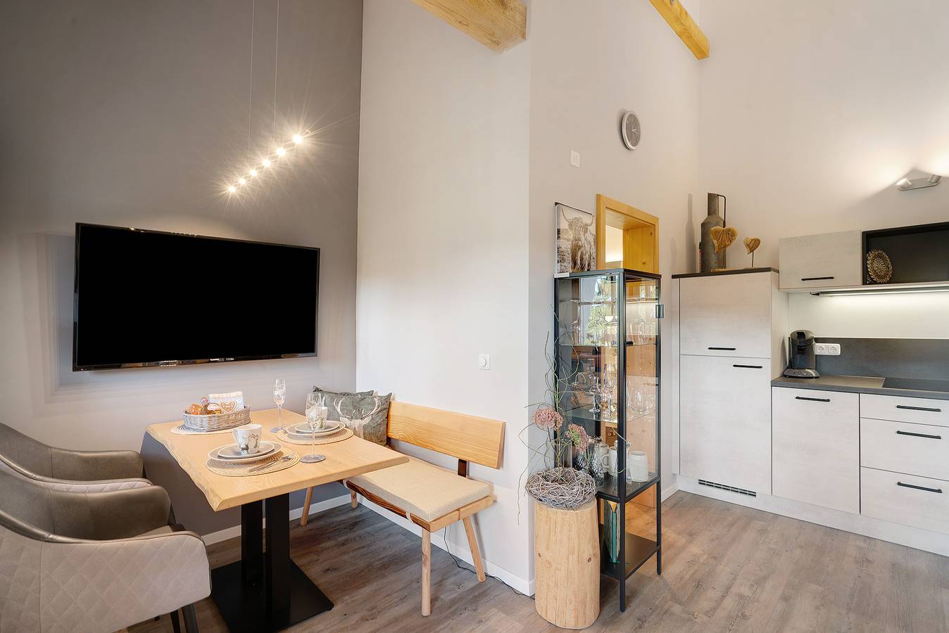 Ganze Wohnung, Ferienwohnung Hochfelln" mit Bergblick, Gemeinschaftsterrasse und Wlan in Ruhpolding, Bayerische Alpen