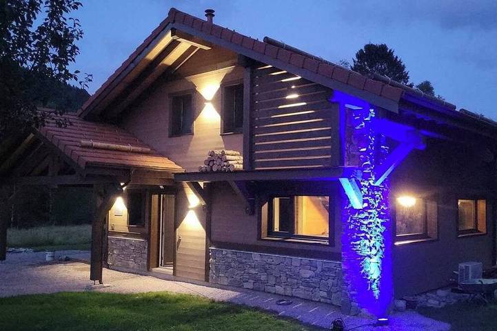 Maison pour 10 personnes, avec jardin et jacuzzi ainsi que sauna et terrasse à Gérardmer