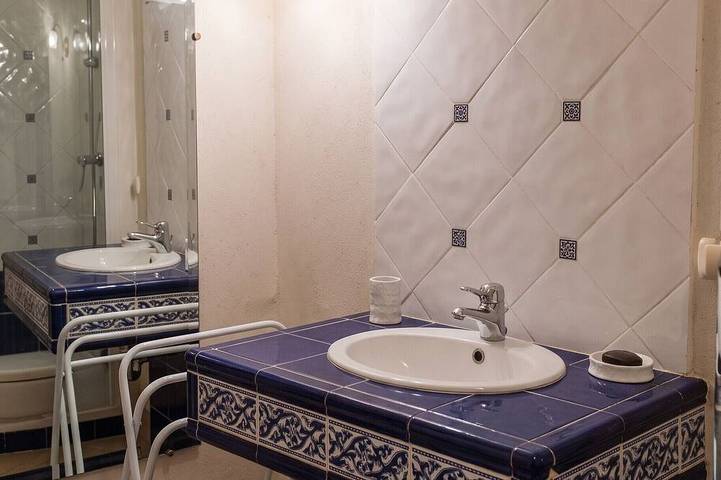 Location de vacances pour 9 personnes, avec Terrasse ainsi que Jardin et Piscine à Saint-Julien-de-la-Nef - 4