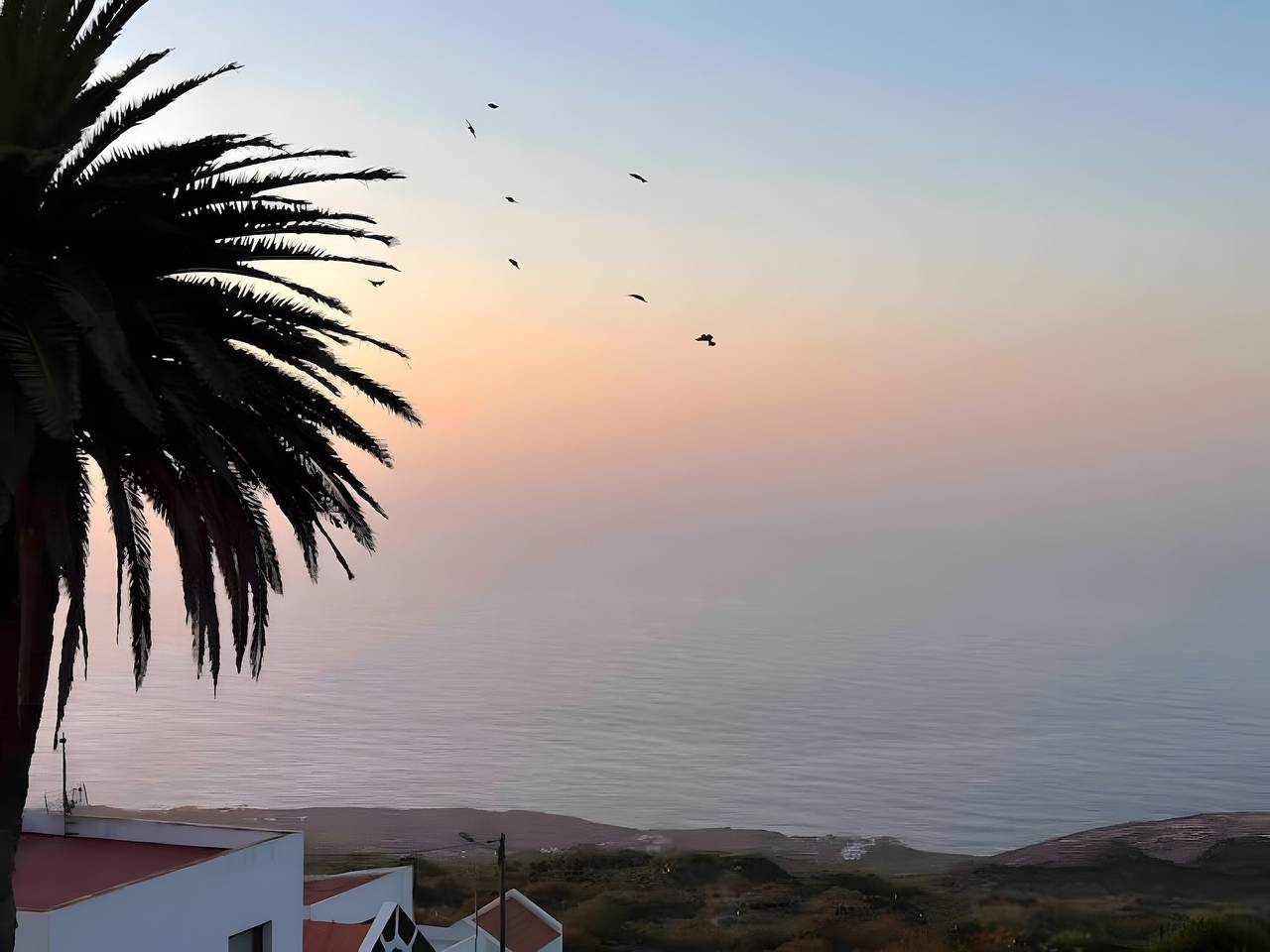 Casa Rural 'El Almendro' con Vistas al Mar, Terraza Compartida y Wi-Fi in El Mocanal, Valverde