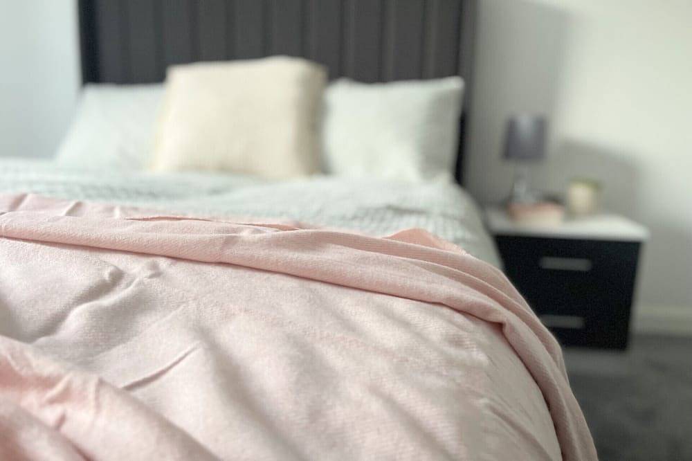 Entire apartment, Artistic 2 bed flat in Bolton City Centre in Bolton, Greater Manchester