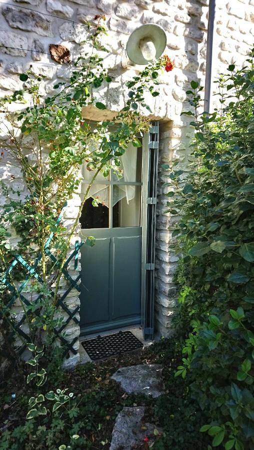 Location de vacances pour 2 personnes, avec vue et jardin à Soindres - 3