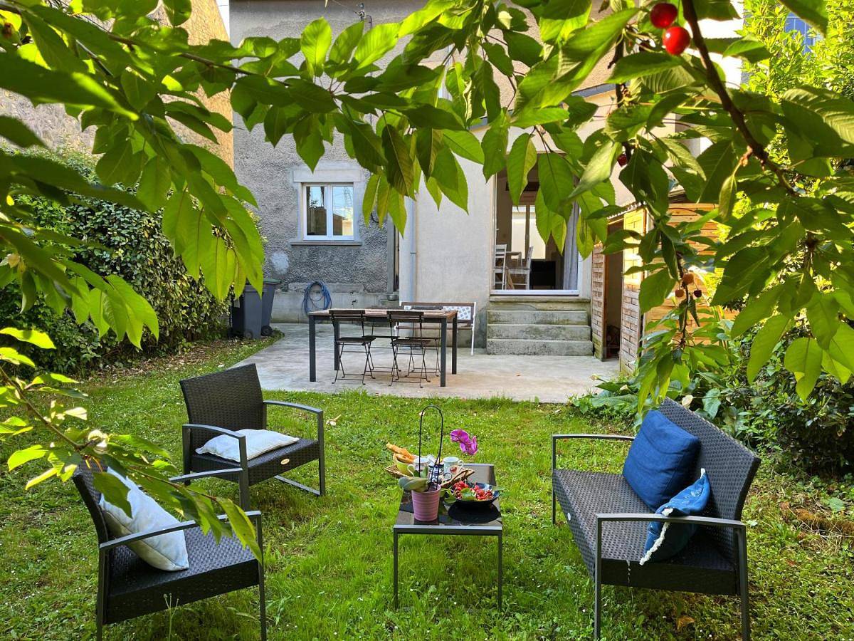 Two-Bedroom Townhouse in Caen, Caen und Umgebung