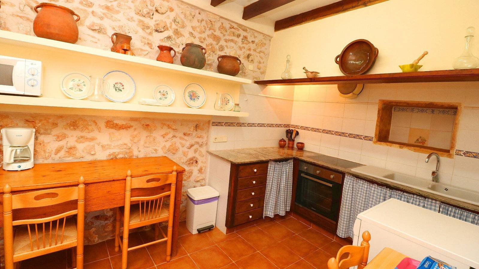 Finca "Can Cova" avec piscine privée et Wi-Fi in Es Llombards, Santanyí