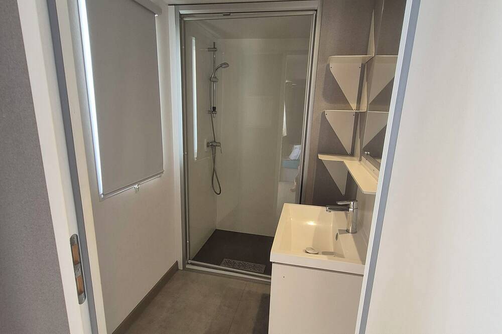 Mobilhome 3 chambres Camping 5* climatisé, vue sur le lagon ! in Vendres, Côte méditerranéenne (France)