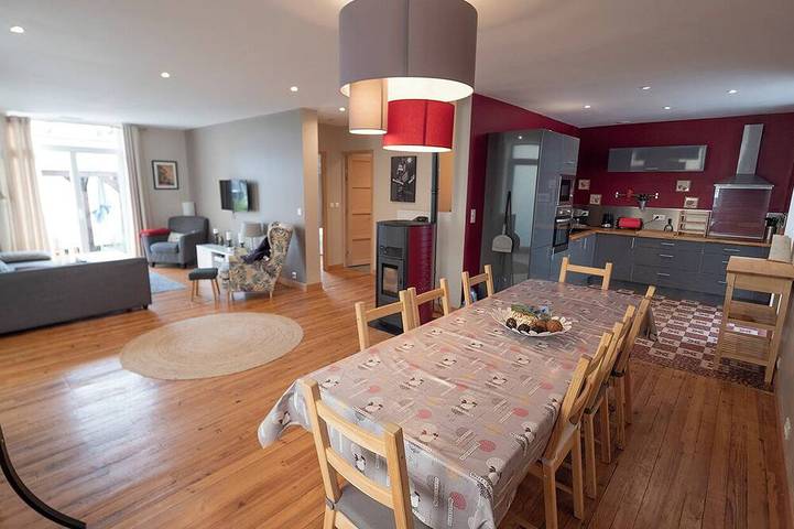 Maison de vacances pour 6 personnes, avec balcon ainsi que jardin et jacuzzi