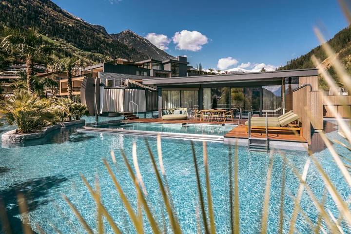 Bungalow für 4 Personen, mit Pool und Whirlpool sowie Balkon und Sauna in Südtirol - 2