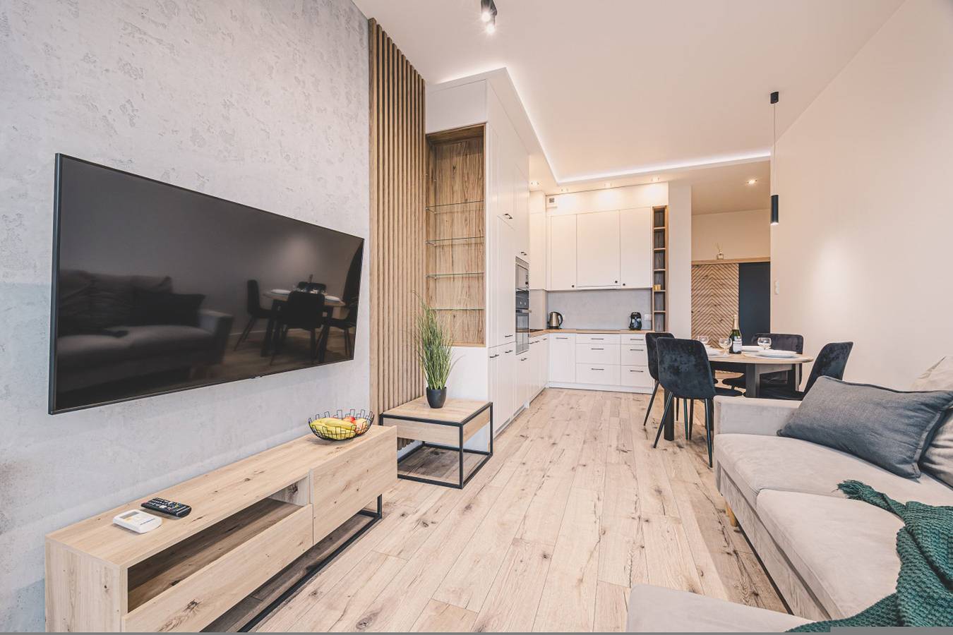 Cały apartament, Torre 133 | 15 piętro | Panoramiczny Widok | Garaż in Kielce, Województwo świętokrzyskie
