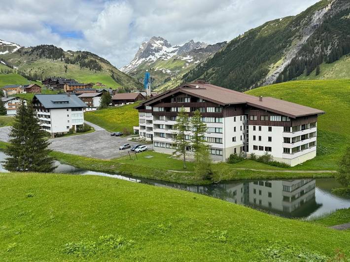 Ferienwohnung für 4 Personen, mit Seeblick und Ausblick sowie Terrasse in Warth - 2