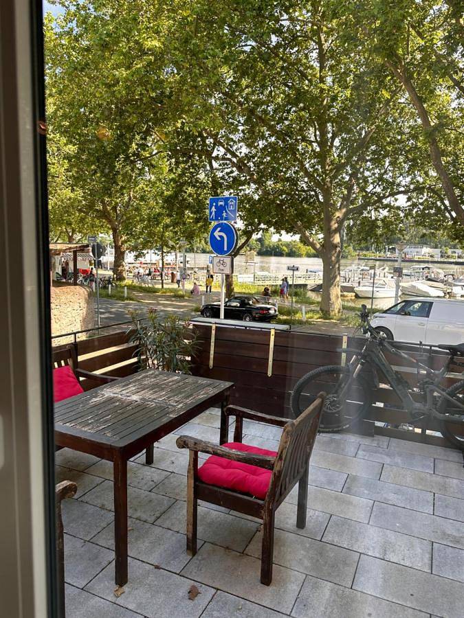 Vakantiehuis voor 2 personen, met uitzicht en terras, met huisdier in Wiesbaden