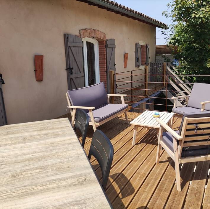 Gîte pour 6 personnes, avec Terrasse ainsi que Jardin et Piscine