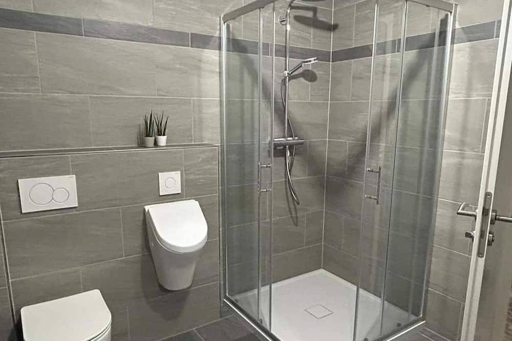 Ganze Wohnung, Ferienwohnung (56m2) mit Terrasse und Gartenzugang in Bad Staffelstein, Oberes Maintal - Coburger Land