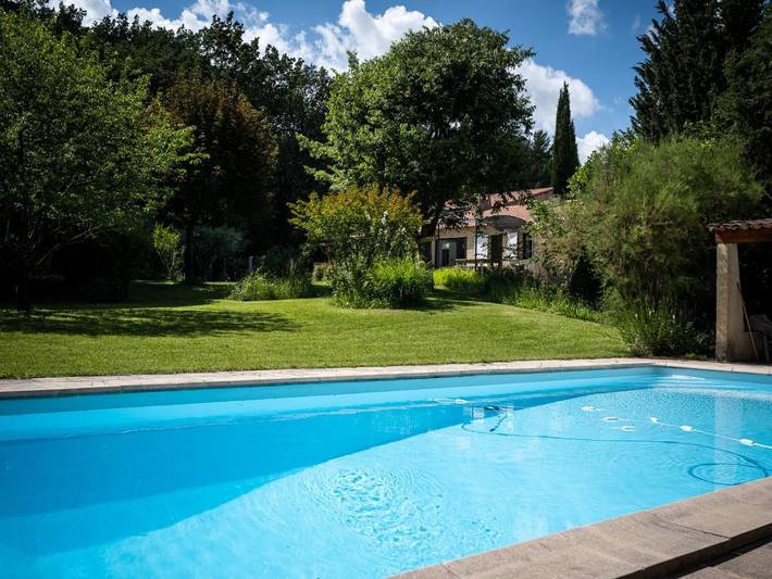 Ferienwohnung für 2 Personen, mit Terrasse und Garten sowie Pool