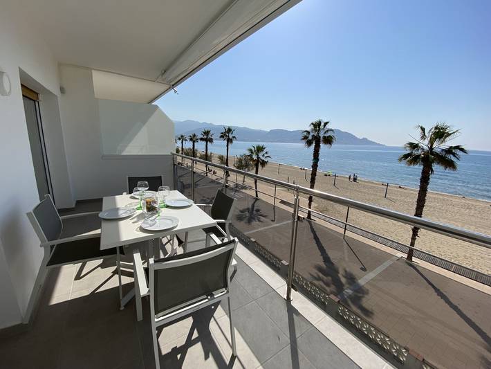 Gîte pour 4 personnes, avec terrasse dans Platja Santa Margarita Rosas - 2