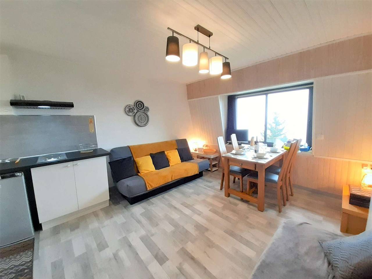 Appartement entier, Chalet cosy 4 pers à 800m des pistes - Tv, kitchenette équipée, navette gratuite vacances. in Saint-Lary-Soulan, Parc national des Pyrénées