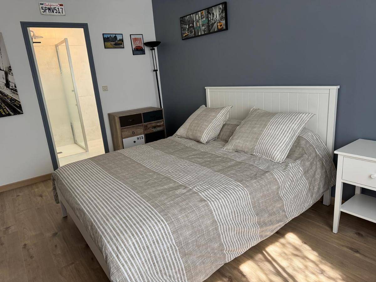 Chambre avec salle de bain privative in Sargé-lès-le-Mans, Sarthe