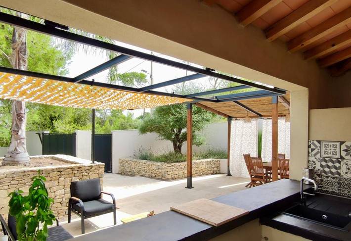 Location de vacances pour 8 personnes, avec jardin ainsi que vue et piscine à Langlade - 4