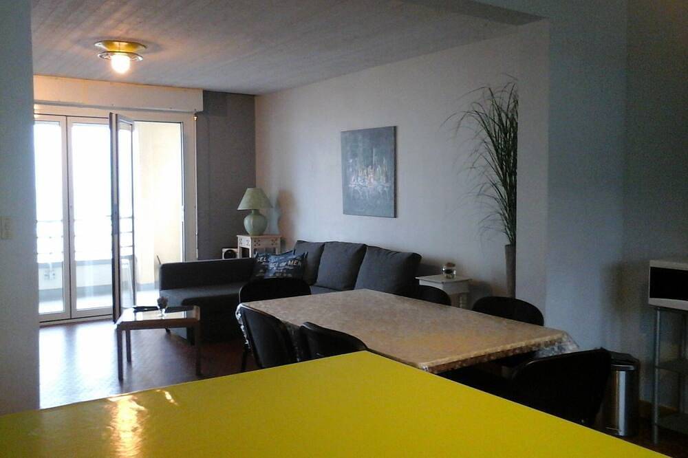 Entire apartment, Seafront apartment in Wissant, Boulogne-sur-Mer region