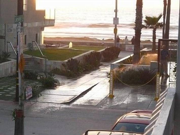 Beach rental for 8 people, with balcony in San Diego