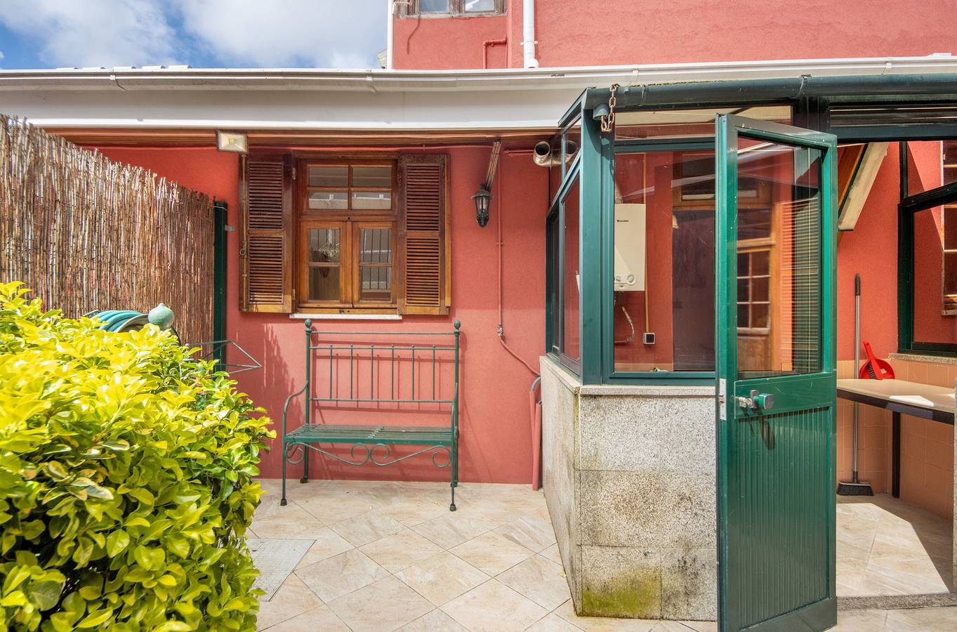 Ferienhaus 'Dellarose Silver' mit privater Terrasse, Wlan und Klimaanlage in Massarelos, Porto
