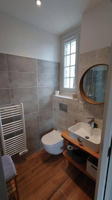 Location de vacances pour 10 personnes, avec jardin ainsi que vue et piscine, animaux acceptés à Monestier - 3