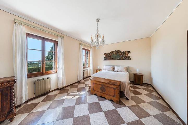 Villa für 8 Personen, mit Balkon und Garten in Gardone Riviera - 2