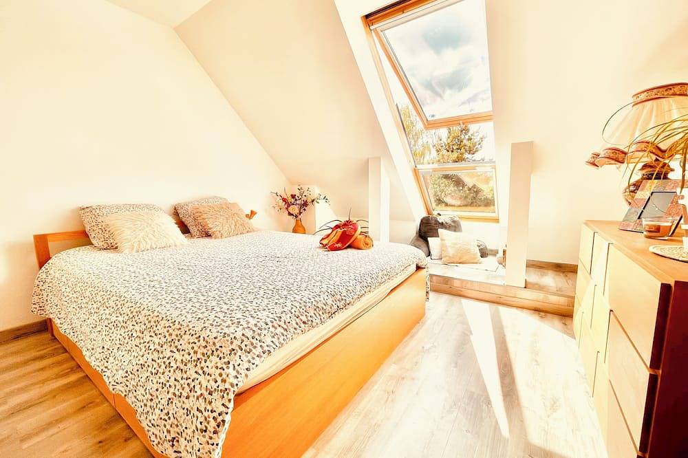 2-bedroom house in enchanting Le Blanc-Mesnil with Ac, Wifi, fitness room in Le Blanc-Mesnil, Seine-Saint-Denis