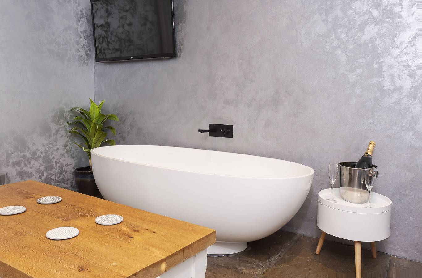 Converted stable room 2  in York, Yorkshire