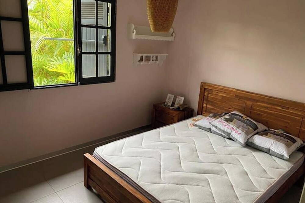 Villa with swimming pool in the center of st louis river in Saint-Louis, La Réunion