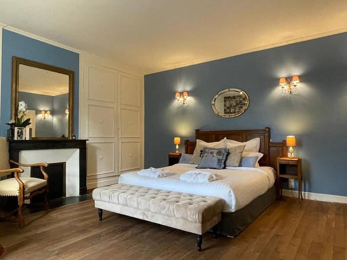Chambre d’hôte pour 4 personnes, avec Terrasse et Jardin ainsi que Piscine et Vue