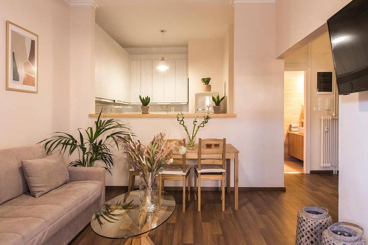 Apartment for 4 people, with balcony and view in Acropolis