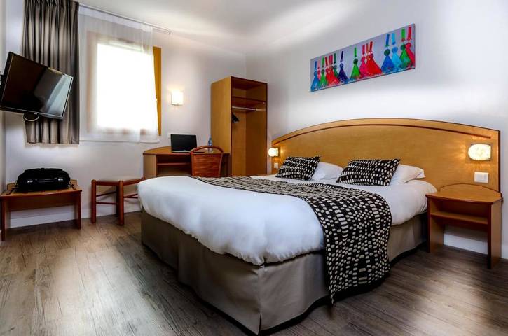 Hôtel pour 2 personnes, avec jardin et terrasse, animaux acceptés à Ergué-Gabéric - 3