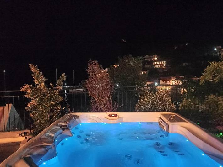 Location de vacances pour 4 personnes, avec balcon ainsi que piscine et jacuzzi dans Άσος - 2