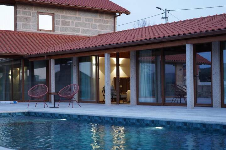 Casa rural para 2 personas, con terraza y jardín además de vistas y piscina en Distrito de Vila Real - 2