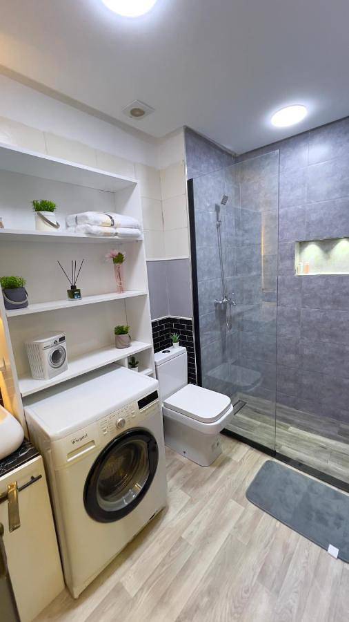 Gîte pour 6 personnes, avec jardin et piscine ainsi que vue et bassin pour enfant dans Dar Bouazza - 4