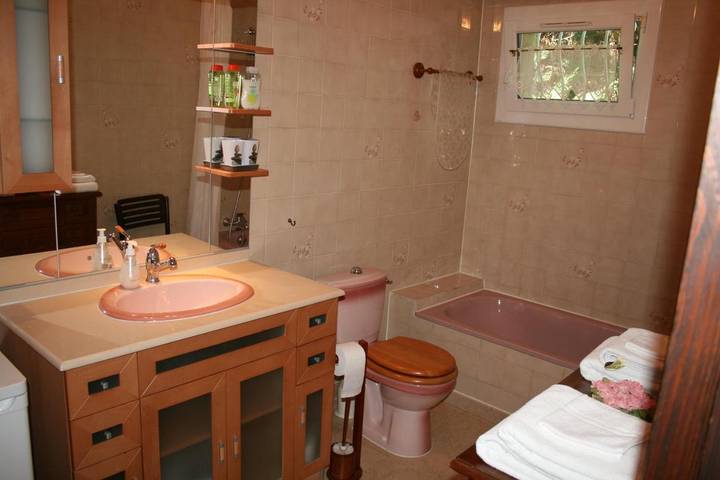 Location de vacances pour 2 personnes, avec jardin ainsi que vue et piscine à Cabrières (Gard) - 3