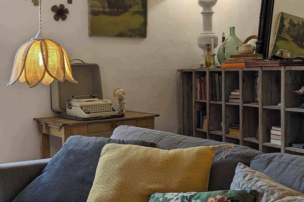 La Maisonnette: a timeless cocoon for 2 or 4 people in Urval, Périgord Pourpre